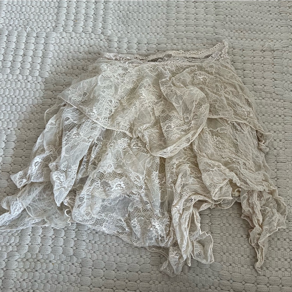 Chic Asymmetrical Lace Skirt
